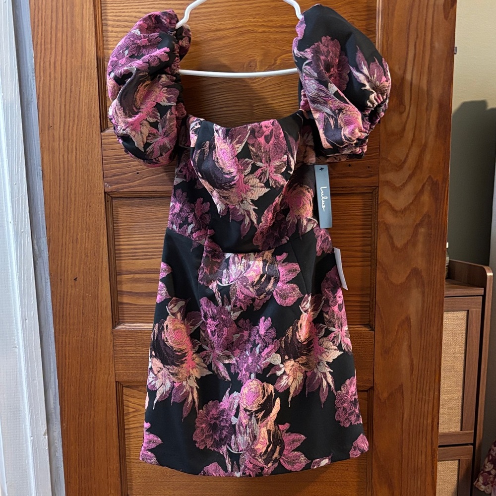 Floral Mini Dress with Puff Sleeves can be off the shoulder prom dress NWT